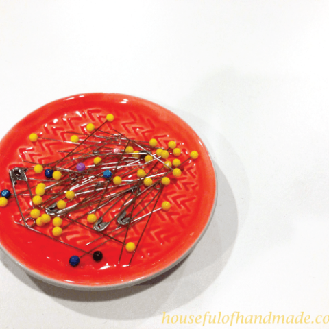 How to make a magnetic pin cushion. A 5 minute tutorial on Houseful of Handmade.