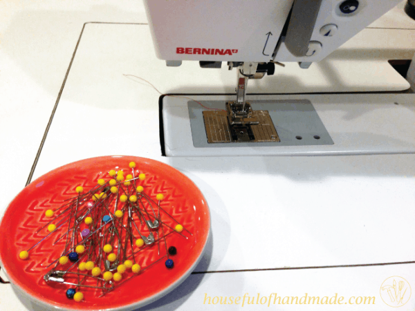 How to make a magnetic pin cushion. A 5 minute tutorial on Houseful of Handmade.