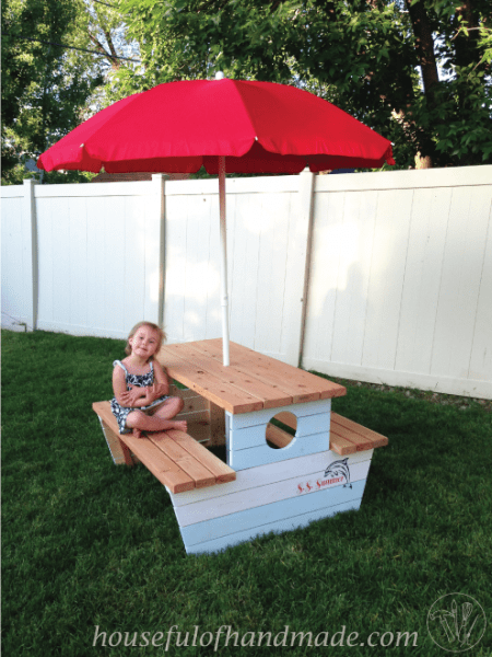 How to build a boat picnic table for bigger kids. Inspired by plans form Ana White. Tutorial on Houseful of Handmade. #getbuilding2015 #diy