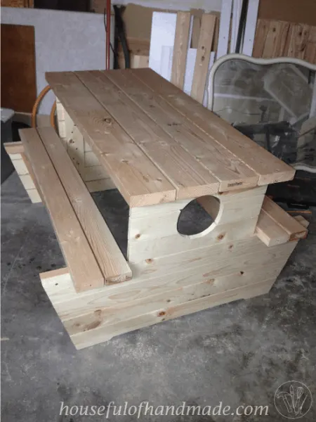 How to build a boat picnic table for bigger kids. Inspired by plans form Ana White. Tutorial on Houseful of Handmade. #getbuilding2015 #diy