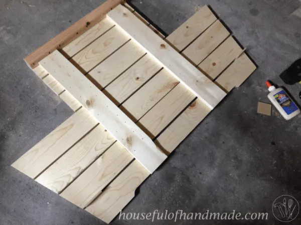 How to build a boat picnic table for bigger kids. Inspired by plans form Ana White. Tutorial on Houseful of Handmade. #getbuilding2015 #diy