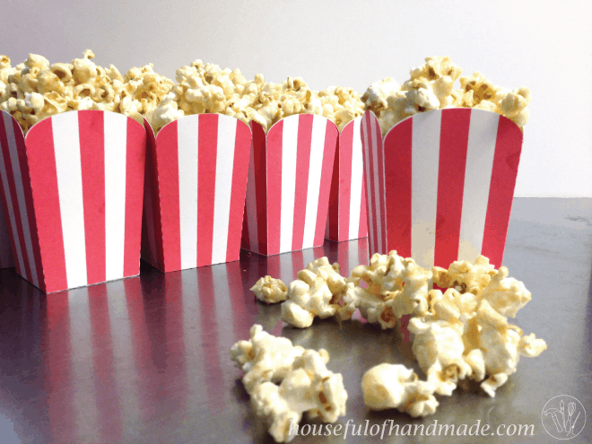 The best 10 minute soft & chewy caramel popcorn from Houseful of Handmade.