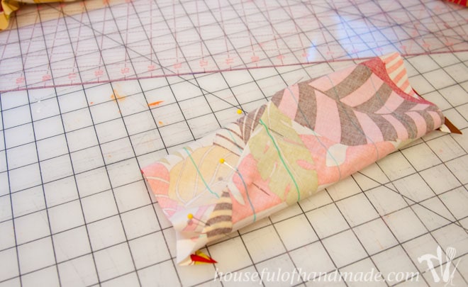 How to easily make one continuous strip of bias tape. Tutorial on Houseful of Handmade.