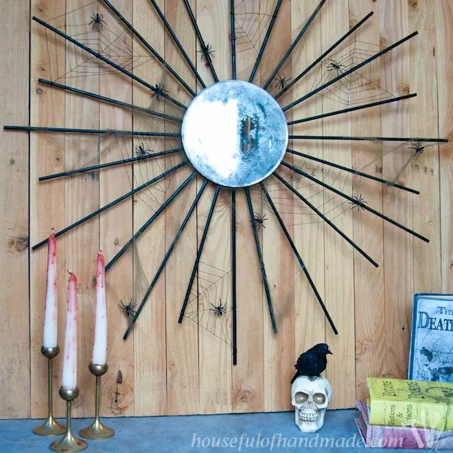 How to make a Halloween sunburst mirror that looks like it has been in grandmas attic for years! Perfect for your spooky Halloween decor. Tutorial from Houseful of Handmade.