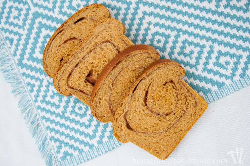 This is the most delicious bread. It is a soft & light whole wheat pumpkin bread with a pumpkin spice swirl inside. Recipe of Houseful of Handmade.