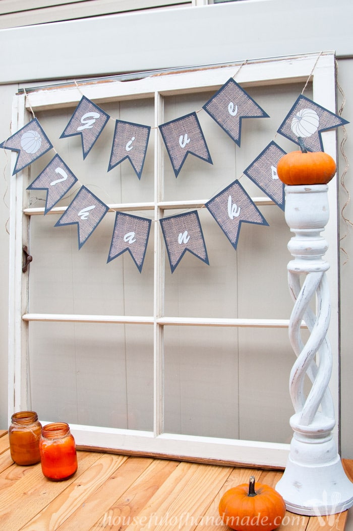 Super easy burlap banners because they are free printable files. All you have to do is print and cut out.