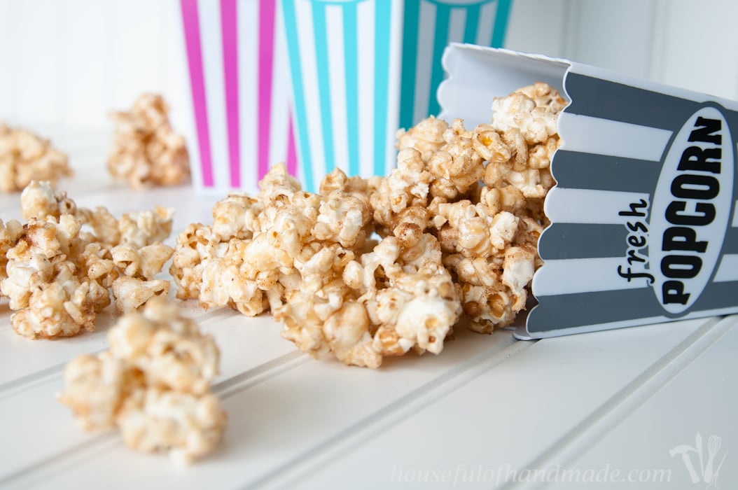 Bring your favorite carnival treat to movie night with this fun churro caramel popcorn. A super quick and easy recipe! | Housefulofhandmade.com