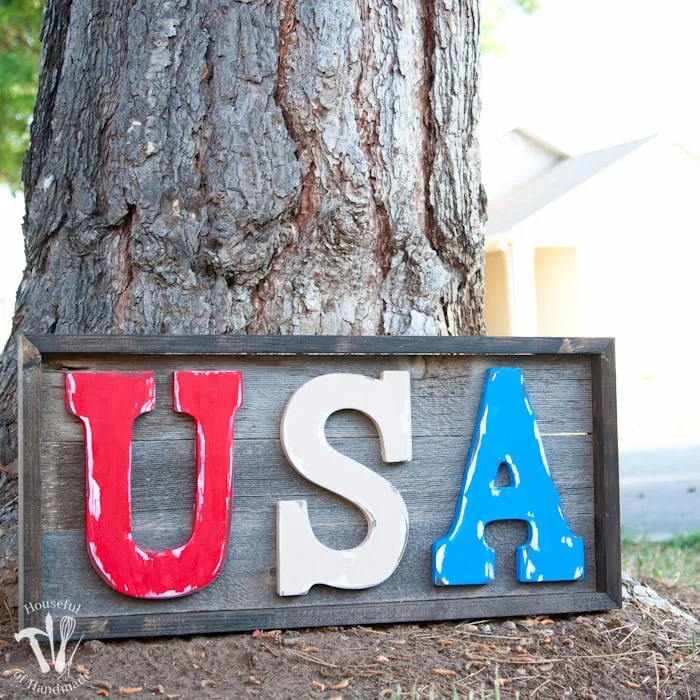 I love patriotic decorations for summer! You can make this easy DIY rustic USA wood sign for your 4th of July decor in just a few hours. Tutorial from Housefulofhandmade.com