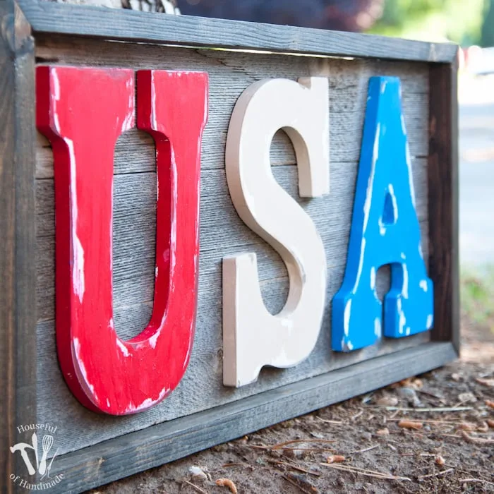 I love patriotic decorations for summer! You can make this easy DIY rustic USA wood sign for your 4th of July decor in just a few hours. Tutorial from Housefulofhandmade.com