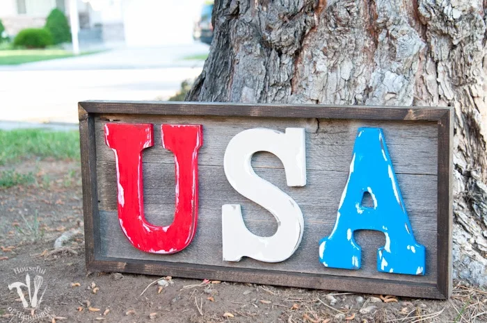 I love patriotic decorations for summer! You can make this easy DIY rustic USA wood sign for your 4th of July decor in just a few hours. Tutorial from Housefulofhandmade.com