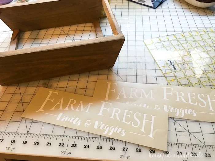 This is the most beautiful way to hold fruits and vegetables on the counter! This easy to make DIY farmhouse style produce basket is a fun twist on a fruit crate. Perfect fall centerpiece to display all the produce from your garden. | Housefulofhandmade.com