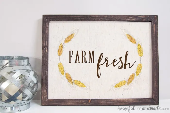 I am so excited to print all of these! Celebrate the beginning of fall in your farmhouse with these free printable fall farm signs. Simple rustic signs for all the best of the cooler weather. | Hosuefulofhandmade.com