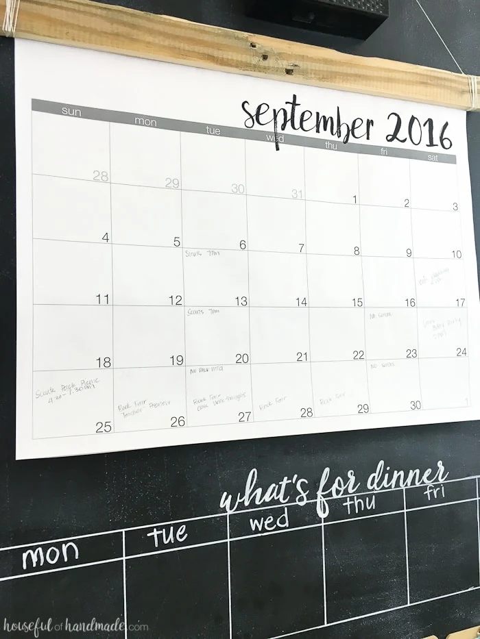 Need a way to get your whole family organized? A rustic hallway command center is the perfect way to organize your families lives. Includes a chalkboard, giant wall calendar, chore charts, clipboards for papers, and menu board. | Housefulofhandmade.com