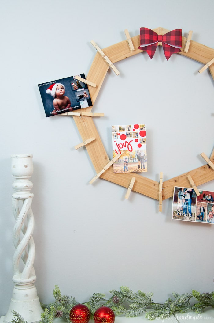 diy wood christmas card wreath on wall