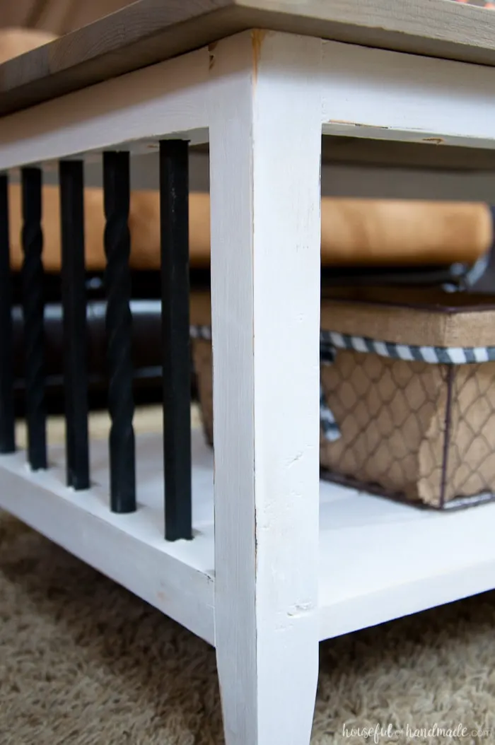 I love this simple, rustic open shelf coffee table. Create the perfect place to relax with this easy to build farmhouse coffee table. Get the free build plans today. | Housefulofhandmade.com