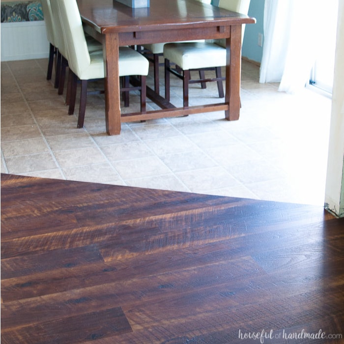 I never realized how easy it was to install laminate flooring! Find out how to install laminate flooring so you can transform any room of your home. A great weekend DIY project. | Housefulofhandmade.com