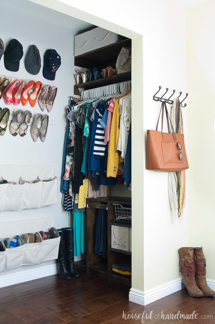 Create storage for your closet with these easy drop cloth storage boxes. Learn how to turn your empty boxes into beautiful storage. Housefulofhandmade.com