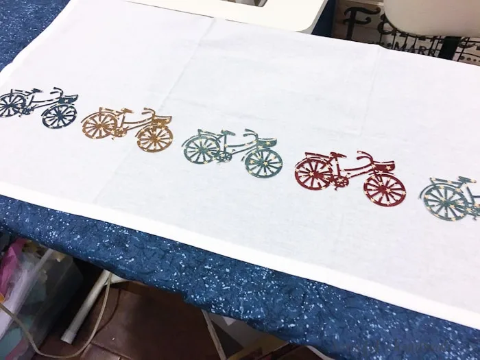 How to make a tea towel table cloth