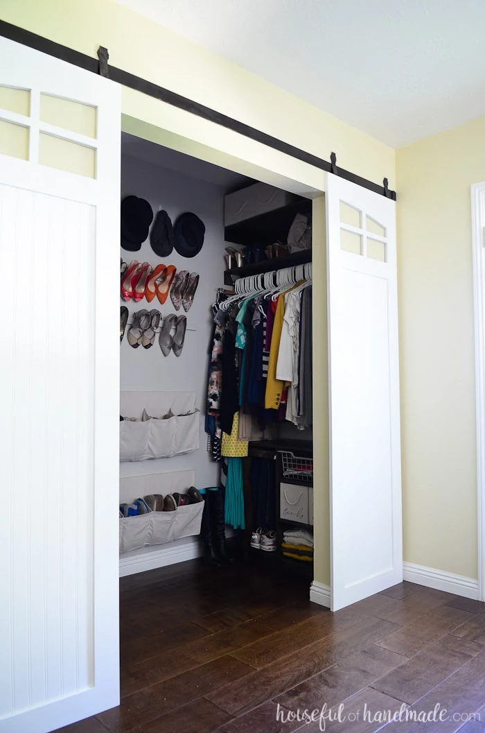 DIY barn doors are perfect for the closet. Get the sliding barn doors build plans from Housefulofhandmade.com