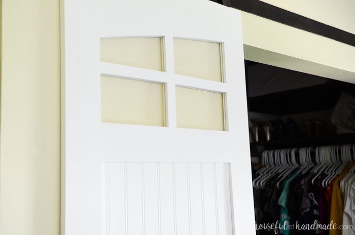 Beautiful windows are perfect for the farmhouse style sliding barn doors. Update your closet with these easy to build barn doors. Housefulofhandmade.com