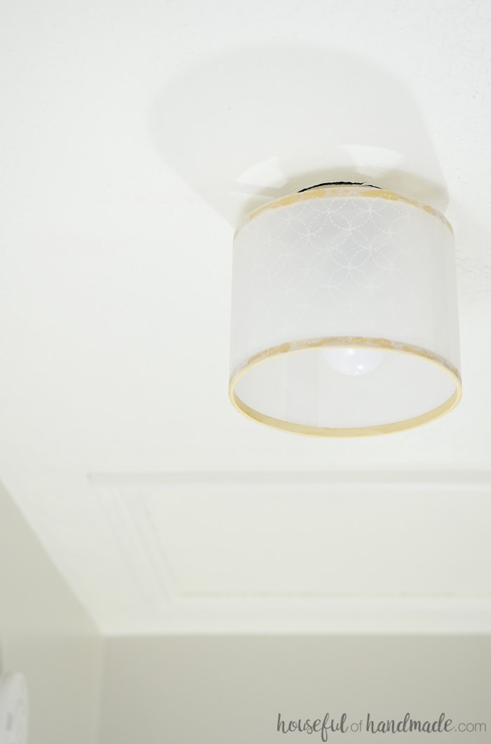 I love upcycled crafts. See how easy it was to turn an old light fixture into a drum ceiling light. Housefulofhandmade.com