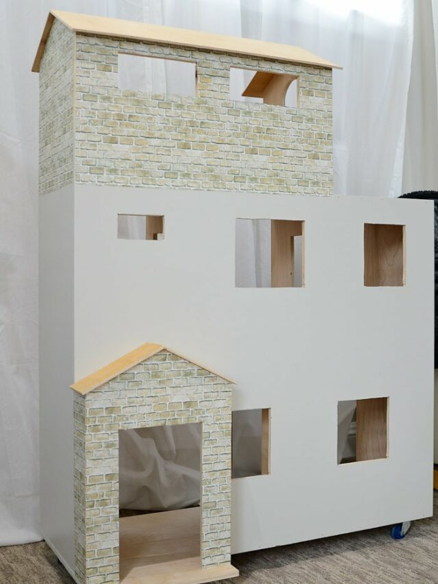 Handcrafted dollhouse 2025