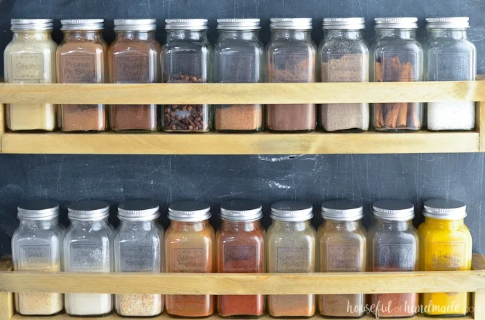 Rustic Mason Jar Spice Rack Display, Spice Rack, Mason Jars, Kitchen Spice  Rack, Rustic Spice Rack, Mason Jar Spices, Chalkboard Labels