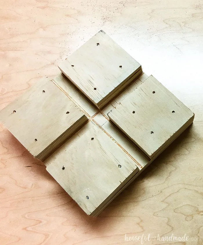 This homemade right angle jig help keep things square when you build your own cabinets. Make it from scrap wood. Housefulofhandmade.com