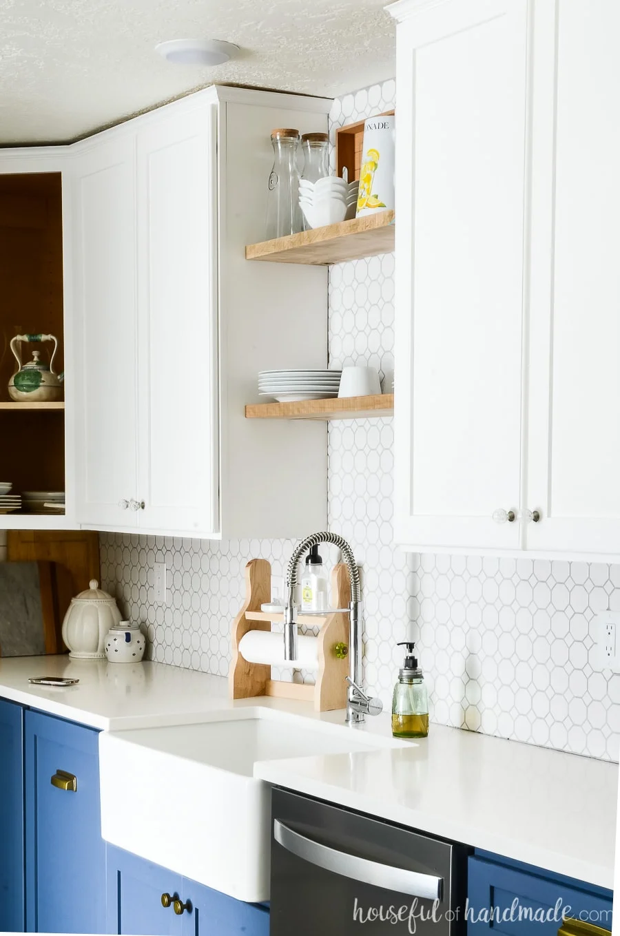 Blue, White & Gold Kitchen - Styly Home