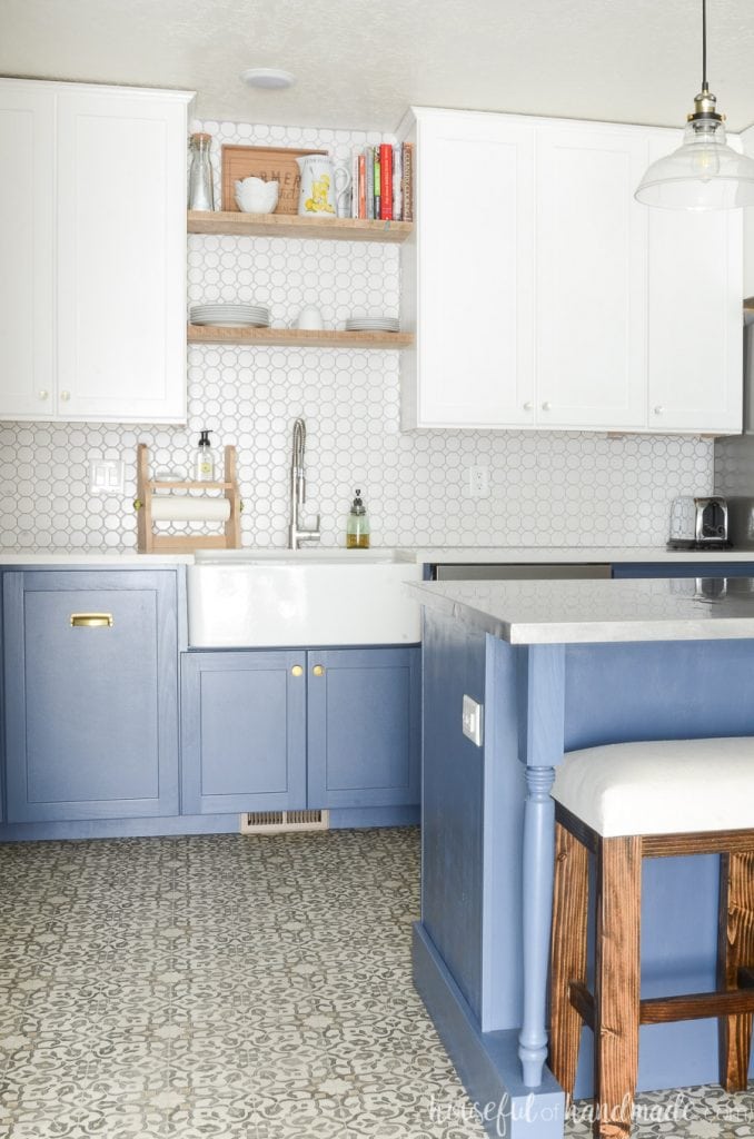 The Height of Cabinets Over a Kitchen Sink