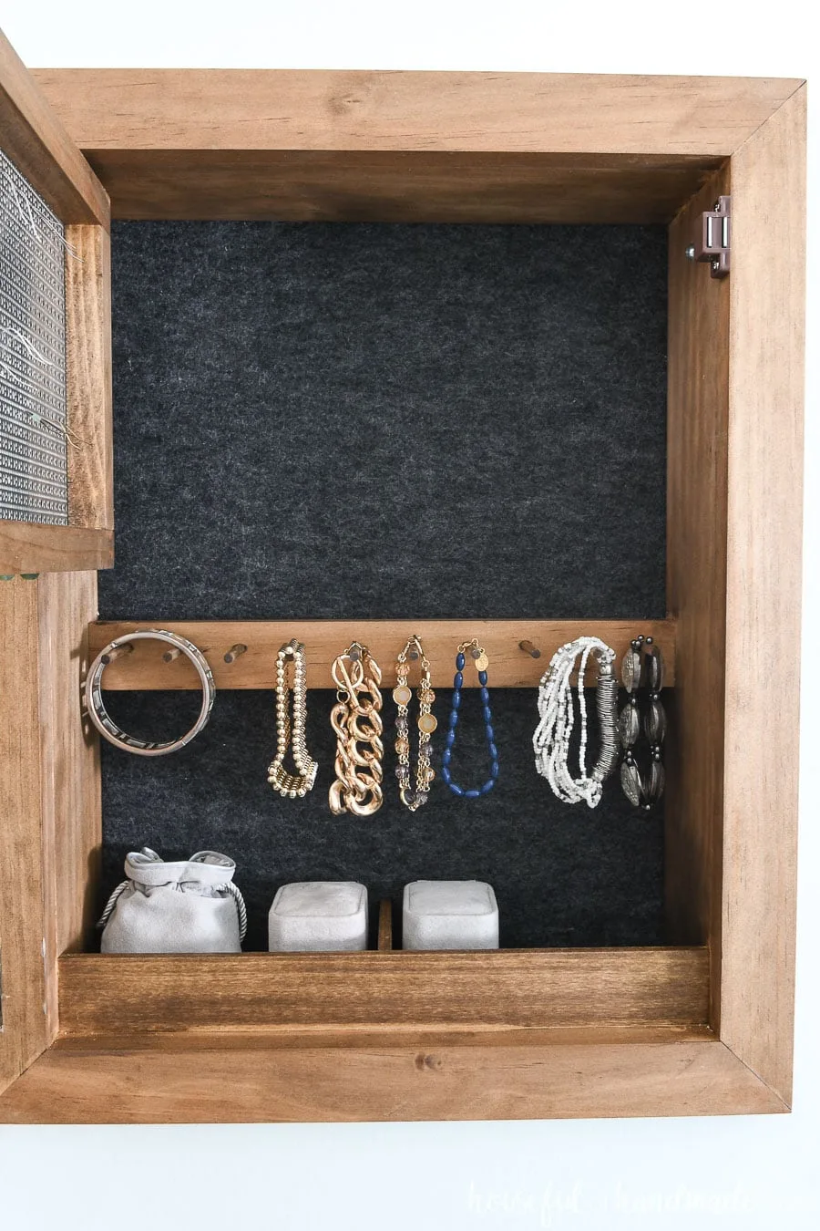 diy jewelry display cases