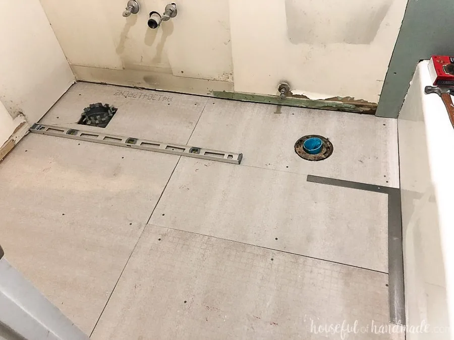 Laying Floor Tiles In A Small Bathroom, How To Install Rectangular Floor Tiles