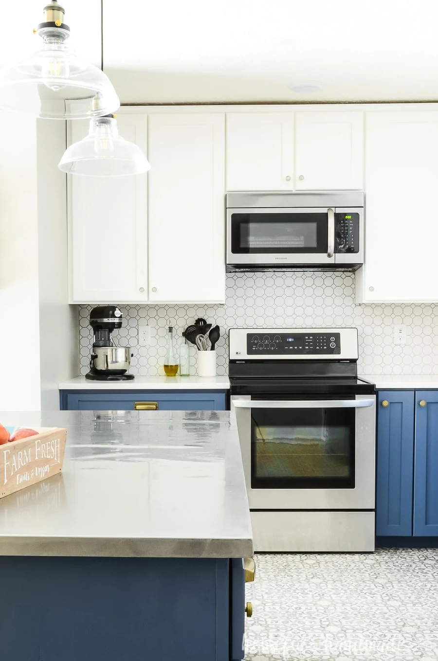 Kitchen Cabinet Construction, Learn Why the Cabinet Box Matters