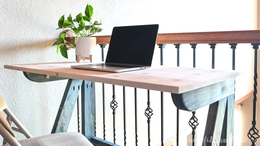 Fold away online stand up desk