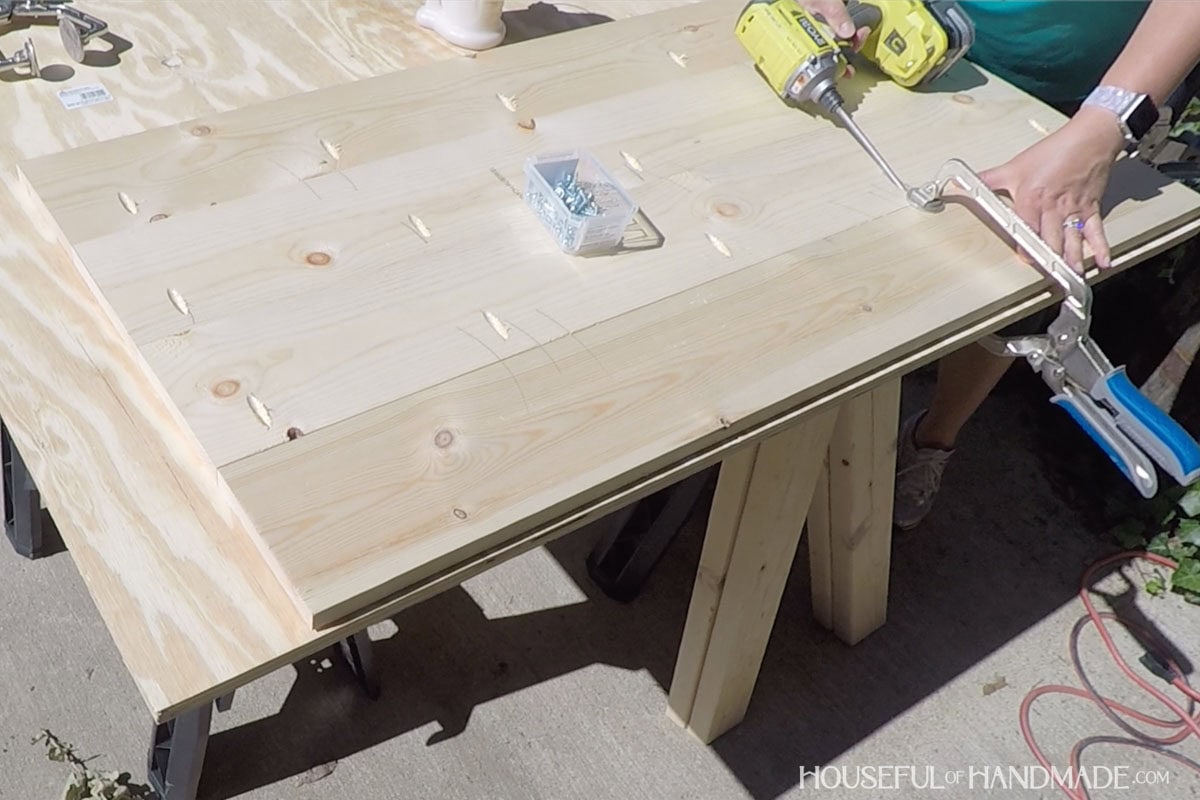 Assembling the desk top. 
