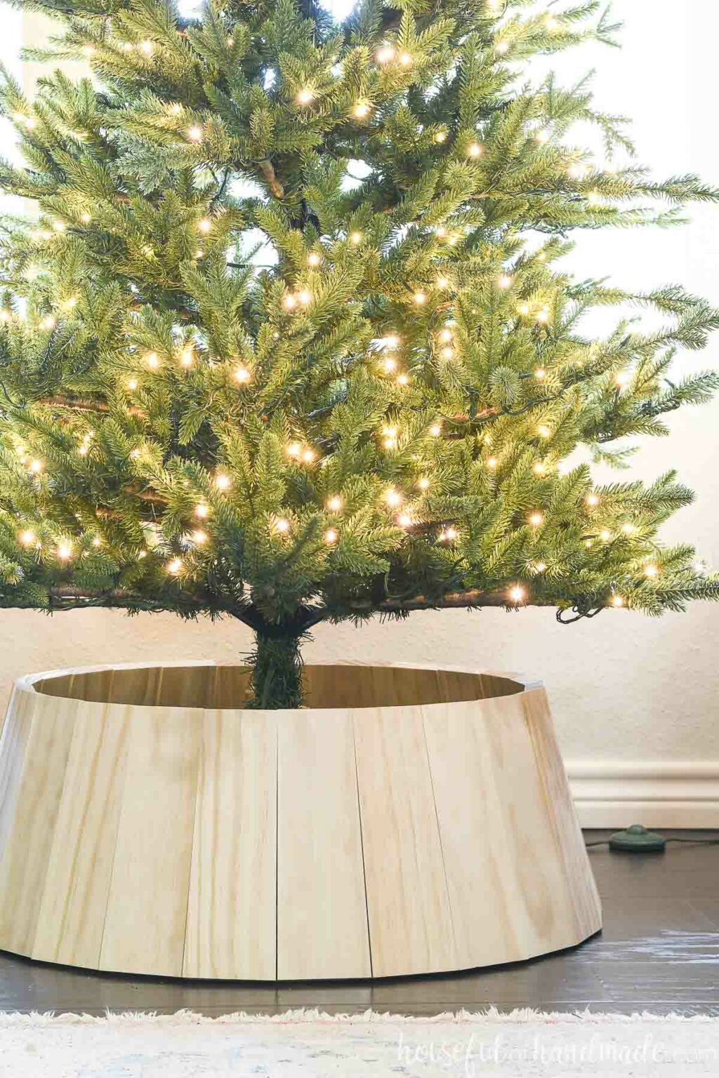 diy-wooden-christmas-tree-collar-houseful-of-handmade