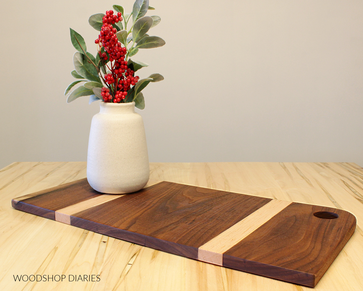 Two tone cutting board by Woodshop Diaries.