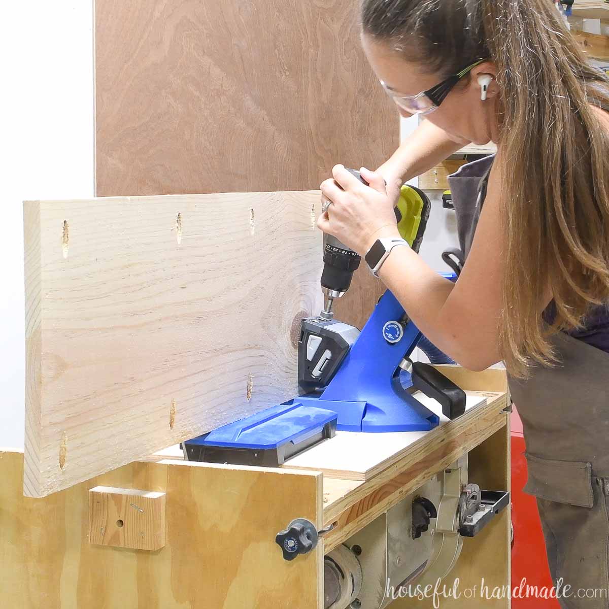 Drilling pocket hole screws in the sides of the boards with the Kreg 720Pro.