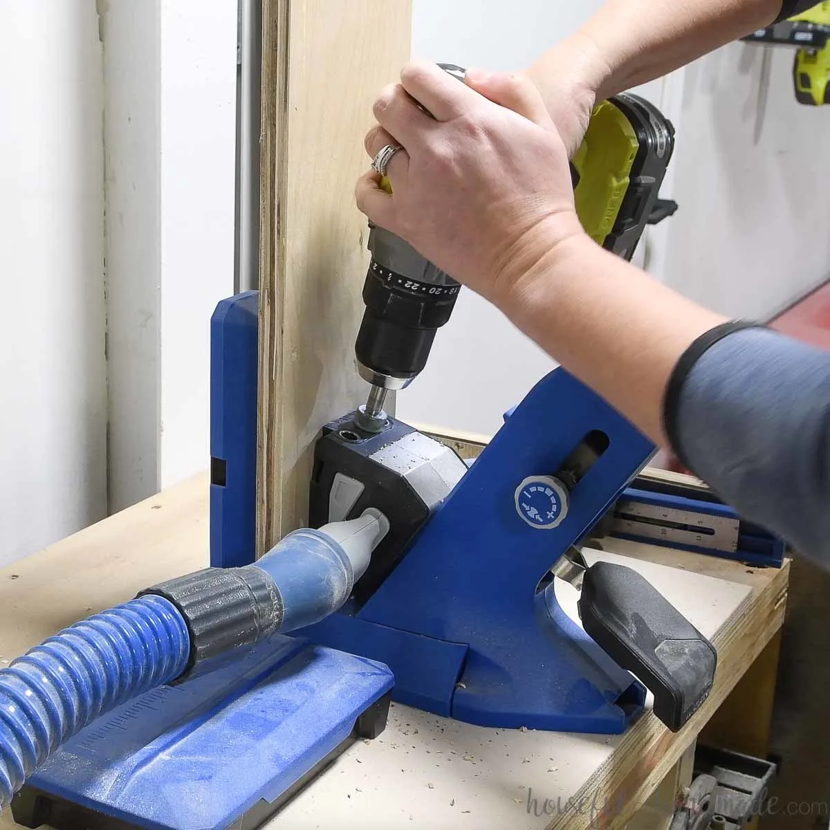 Drilling pocket holes in the plywood piece with the Kreg 720Pro pocket hole jig. 