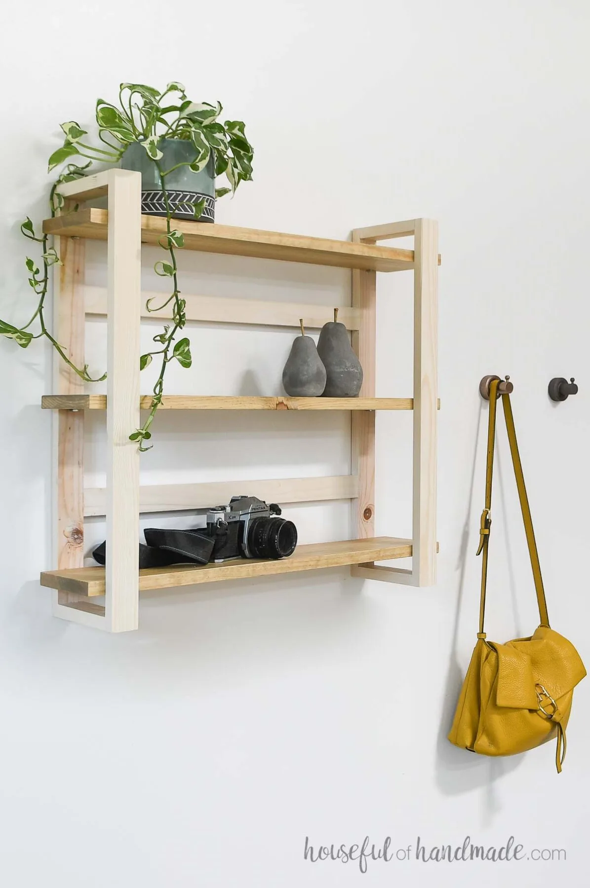 DIY Hanging Purse Organizer - Engineer Your Space