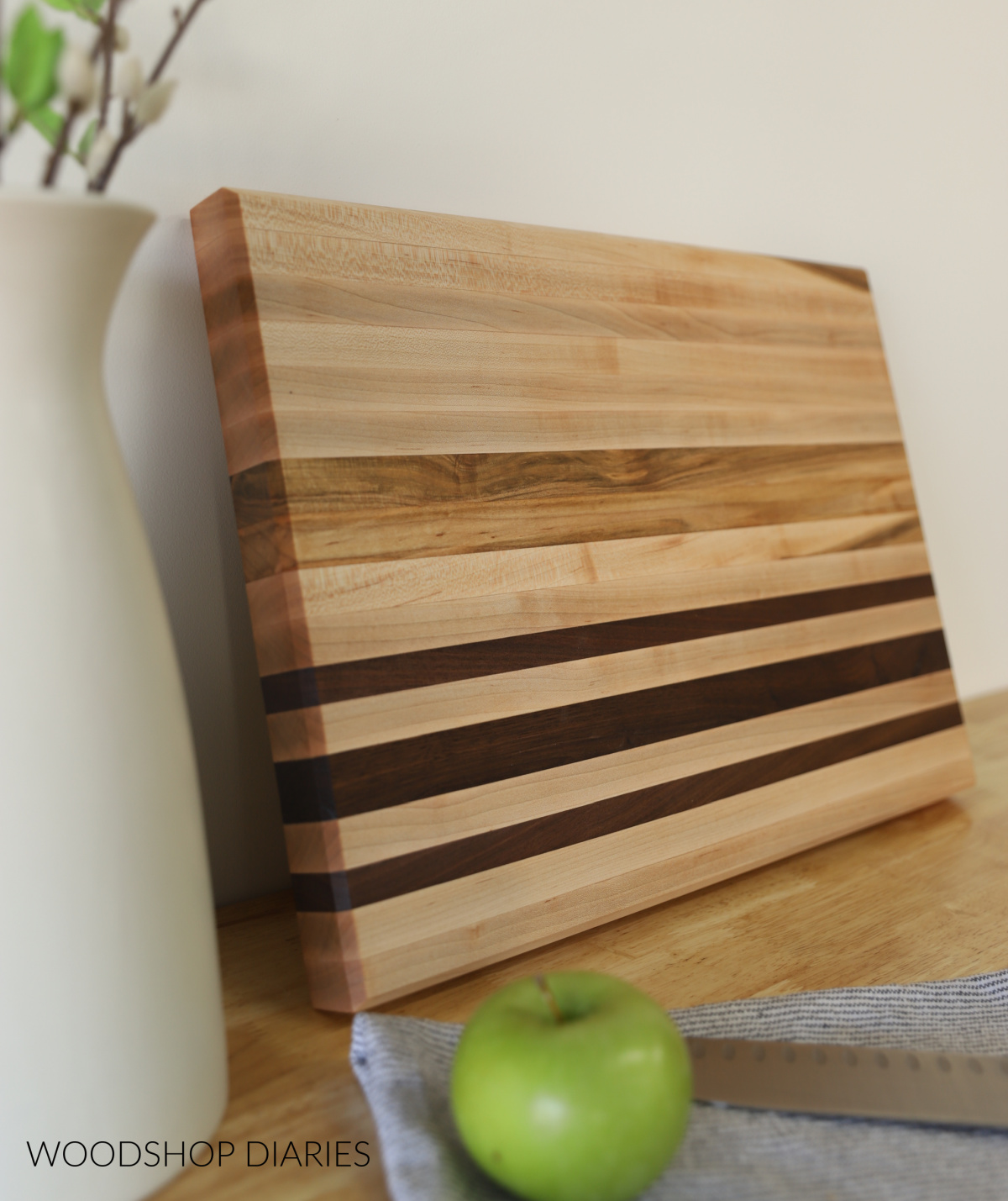 Basic cutting board from Woodshop Diaries.