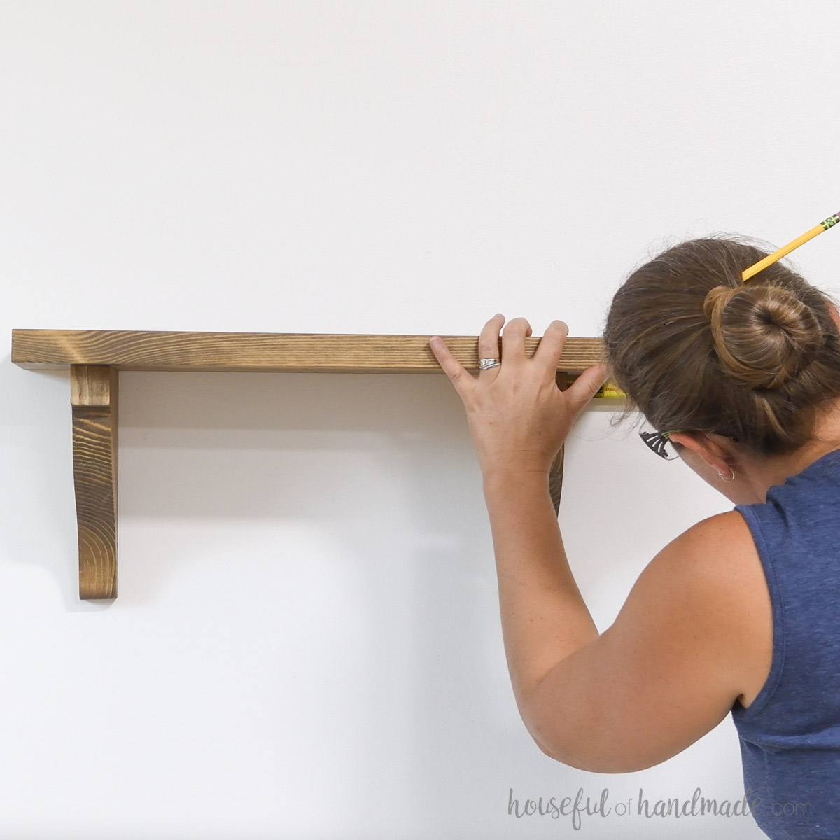 Centering shelf on the corbels. 