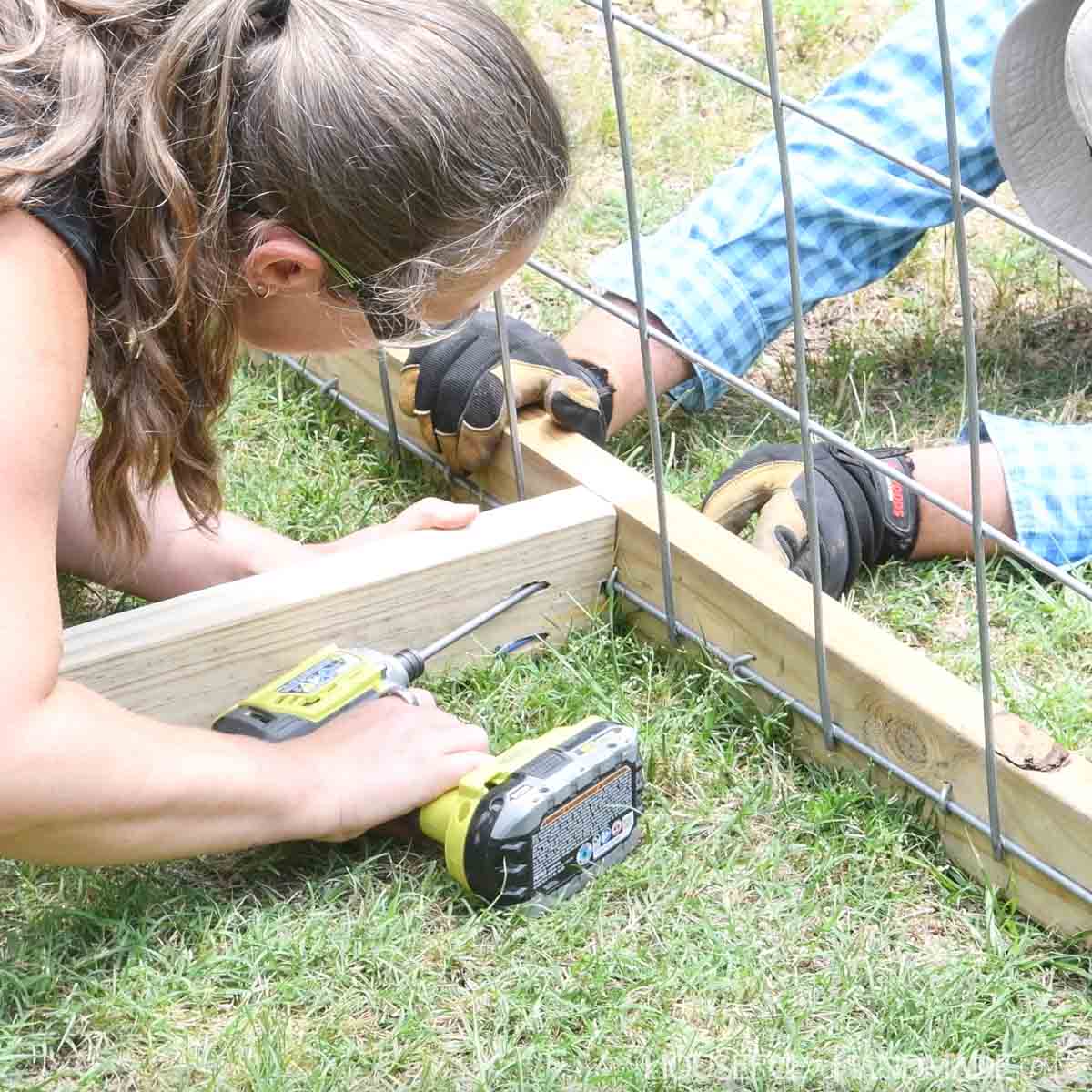 Attaching a center brace to the lower frame with pocket holes.