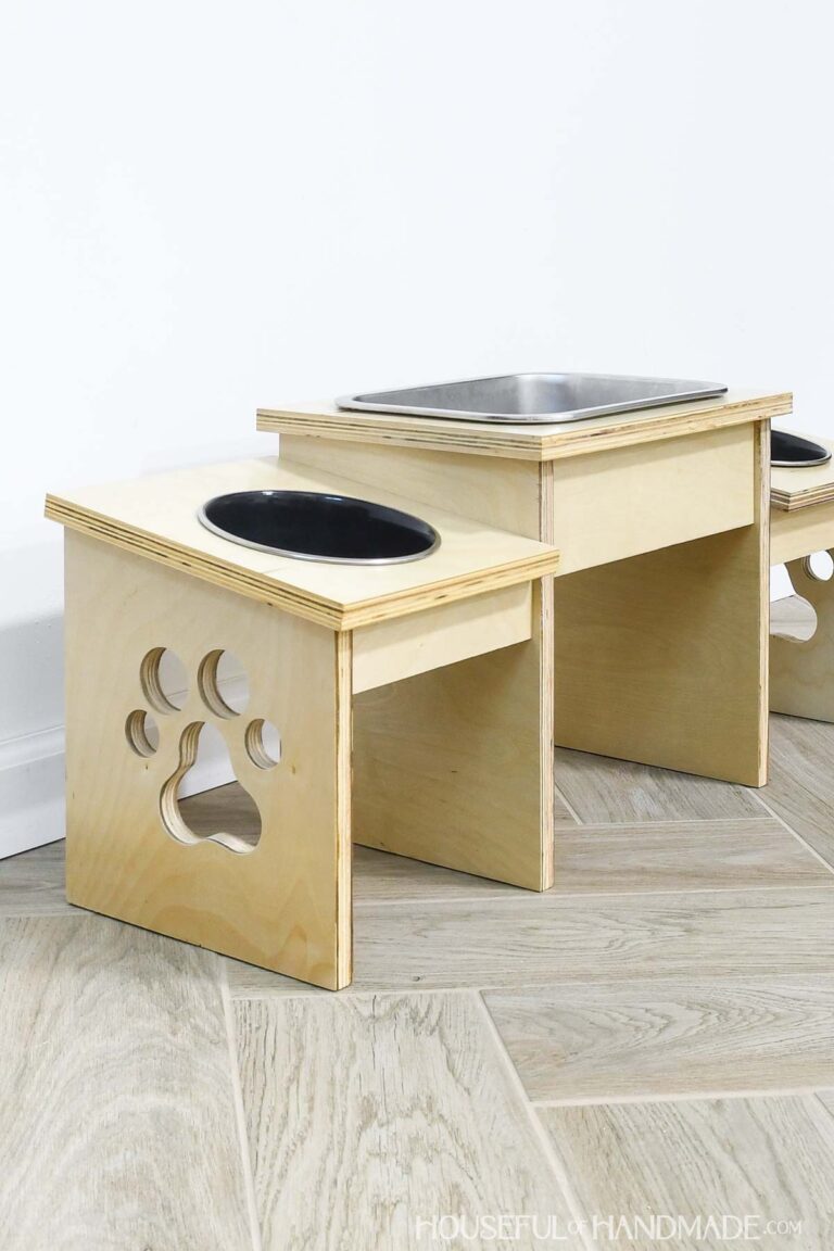 Illustration of Adoring Dog Crate Risers