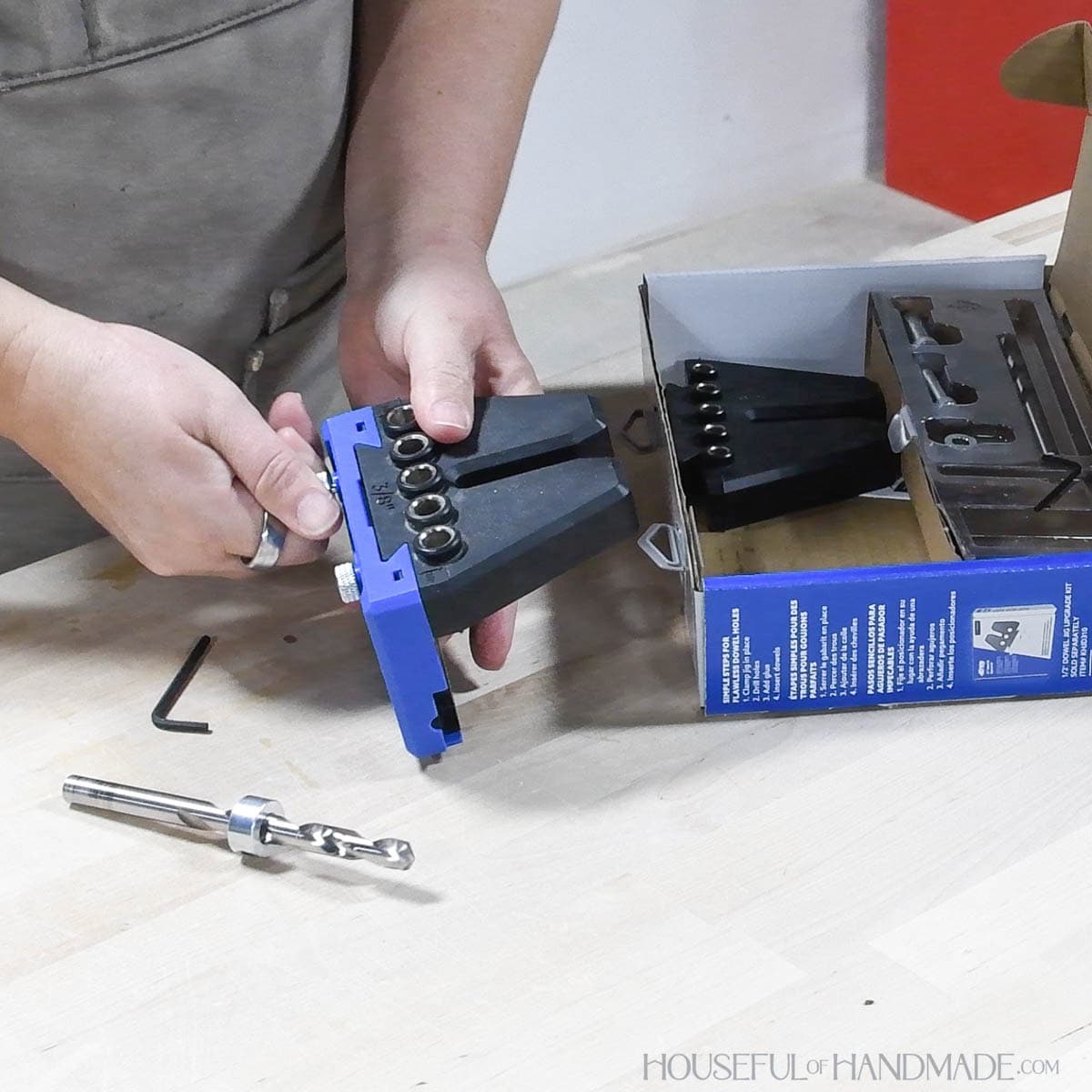 Assembling the Kreg Dowel jig.
