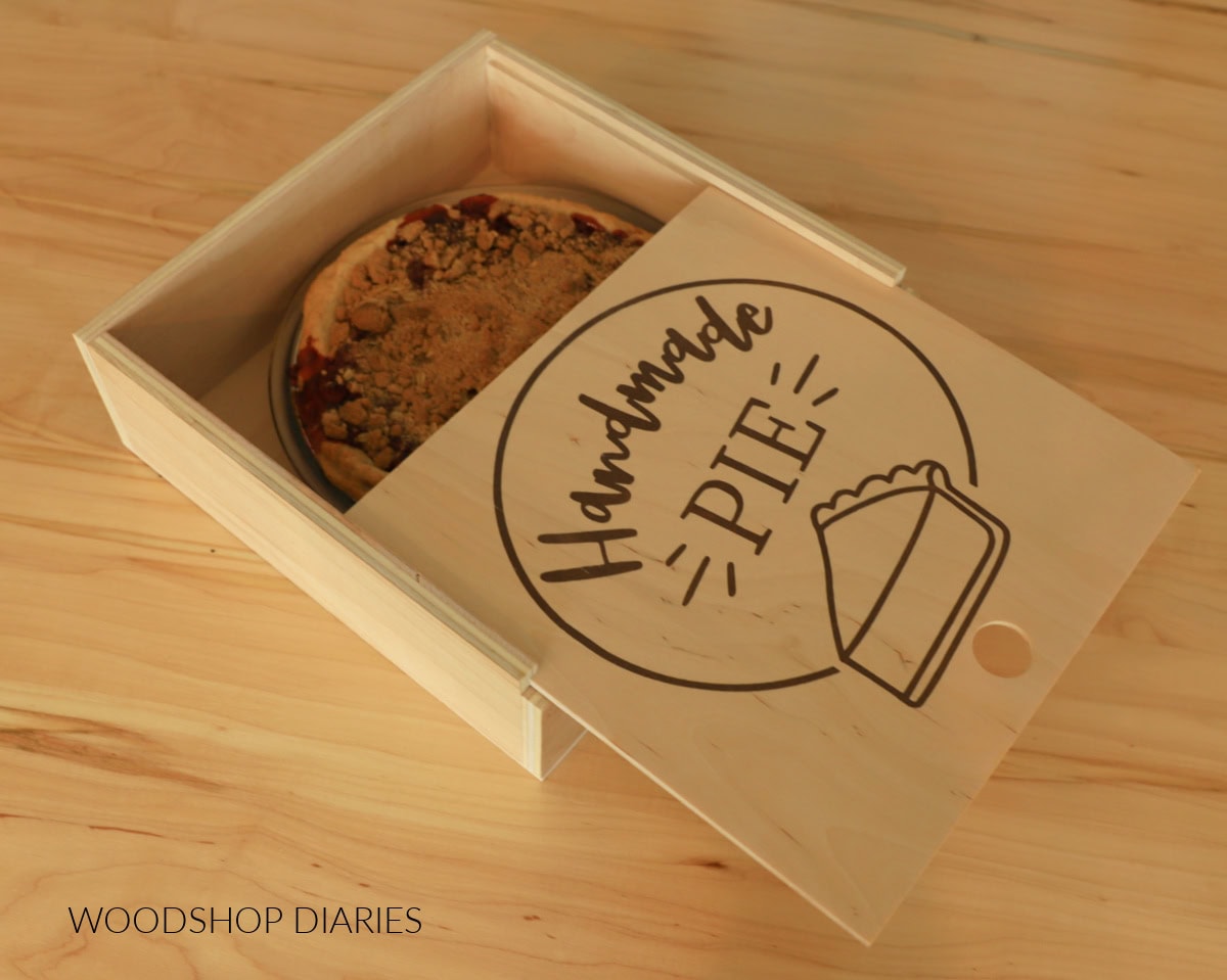 DIY wood pie box from Woodshop Diaries. 